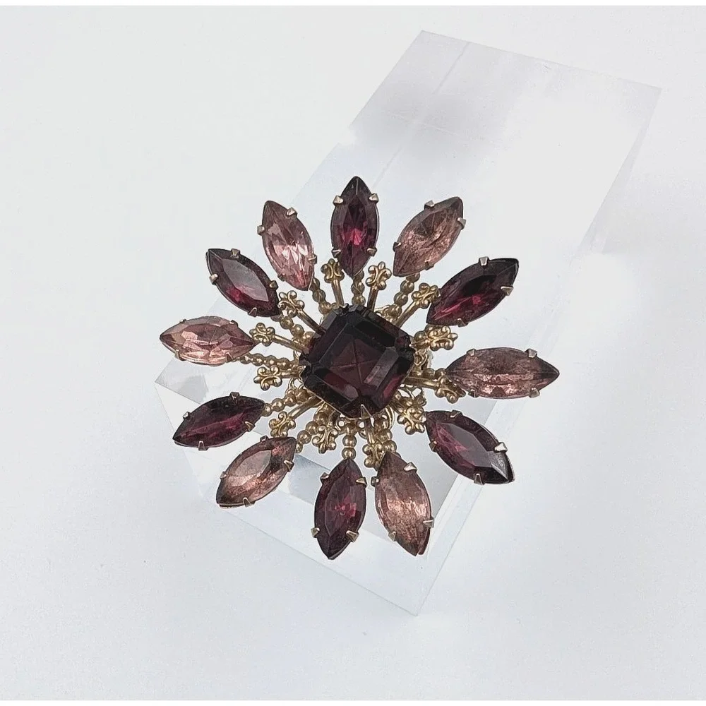 Vintage Tiered Flower Brooch Pin 3D Wine‎ Rhinestone Gold Tone Filigree Backing
